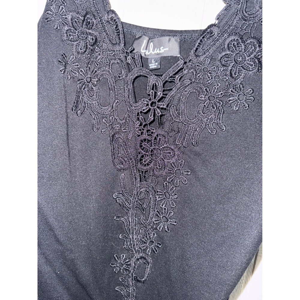 Lulus Black Floral Crochet Lace V-Neck Bodysuit Sleeveless Snap Closure Large - Picture 2 of 5